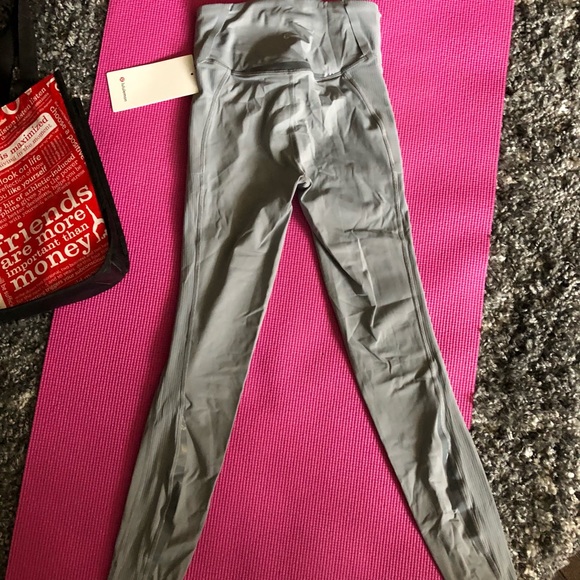 Lululemon Gloss Trim Run Super-High-Rise Tight 28" - Picture 7 of 10